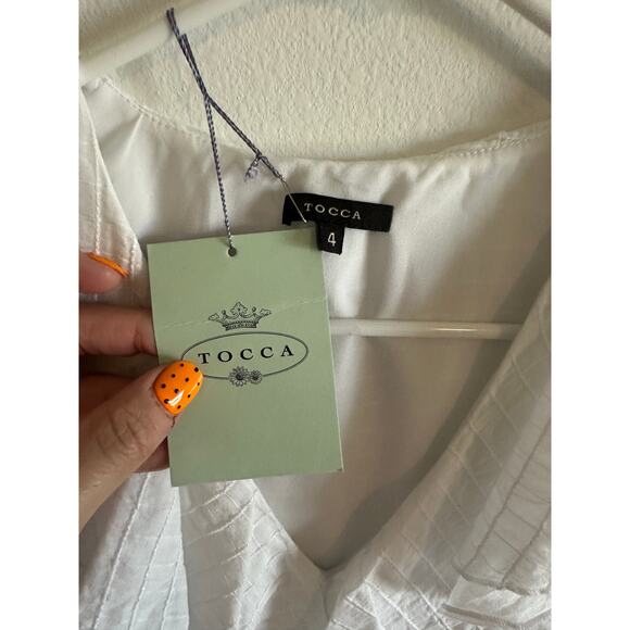 Tocca Women's 4 White Sleeveless Ruffled Front V-Neck Short Formal Dress - Picture 10 of 13